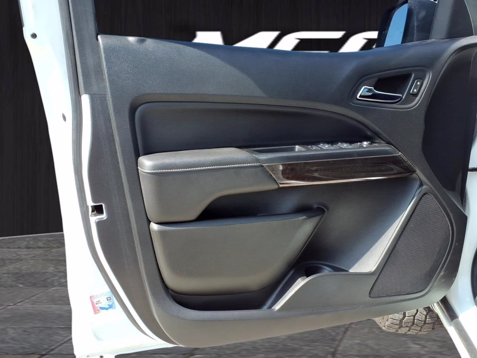 2022 Summit White GMC Canyon Elevation 4X4 Truck