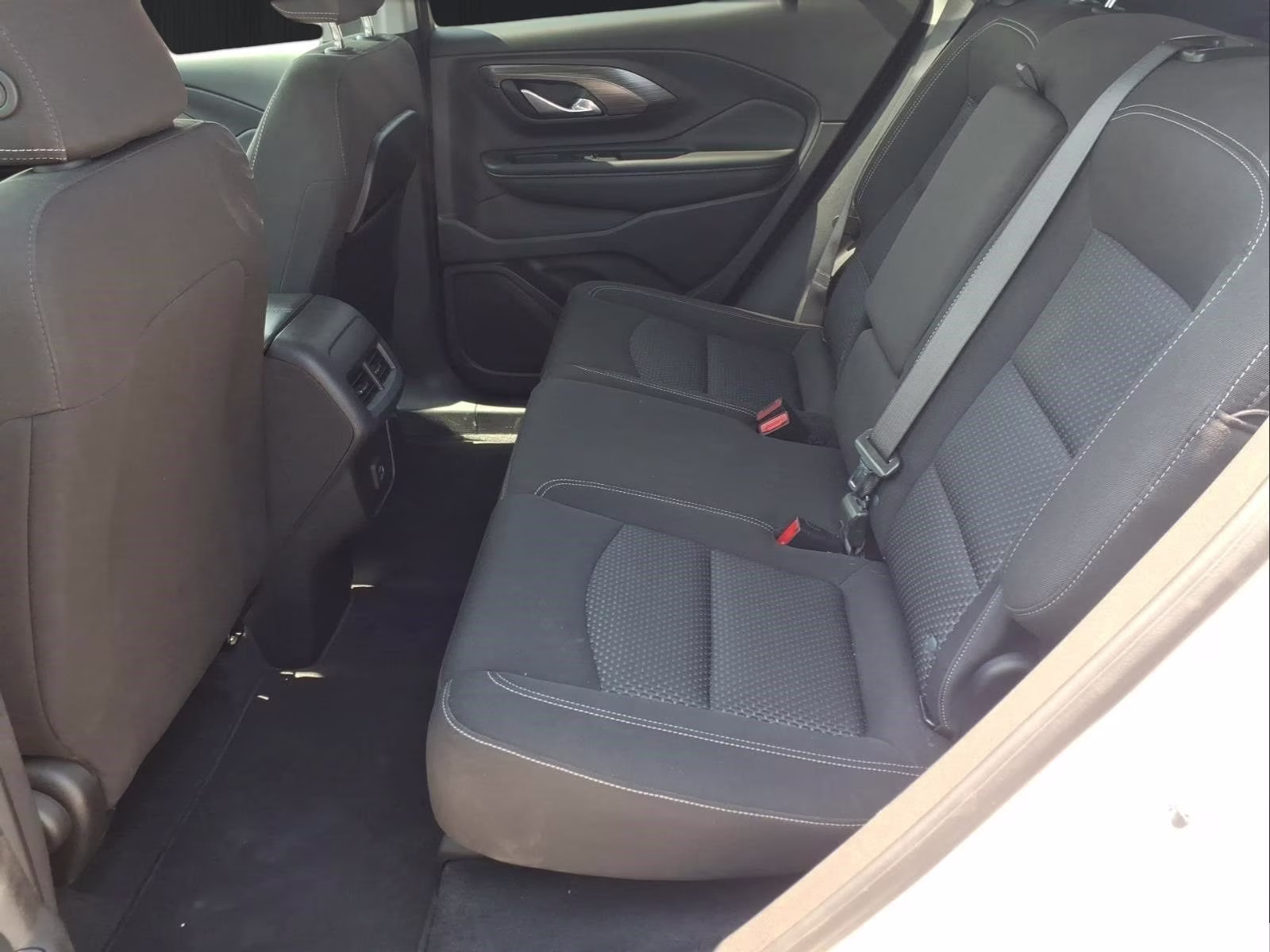 2024 Summit White GMC Terrain SLE FWD SUV