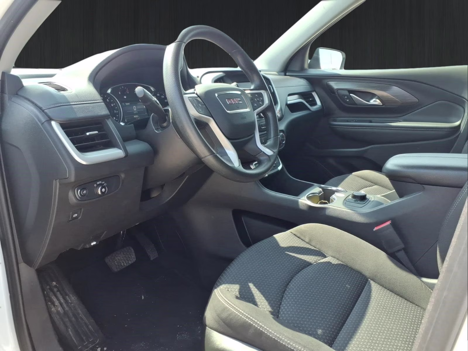 2024 Summit White GMC Terrain SLE FWD SUV