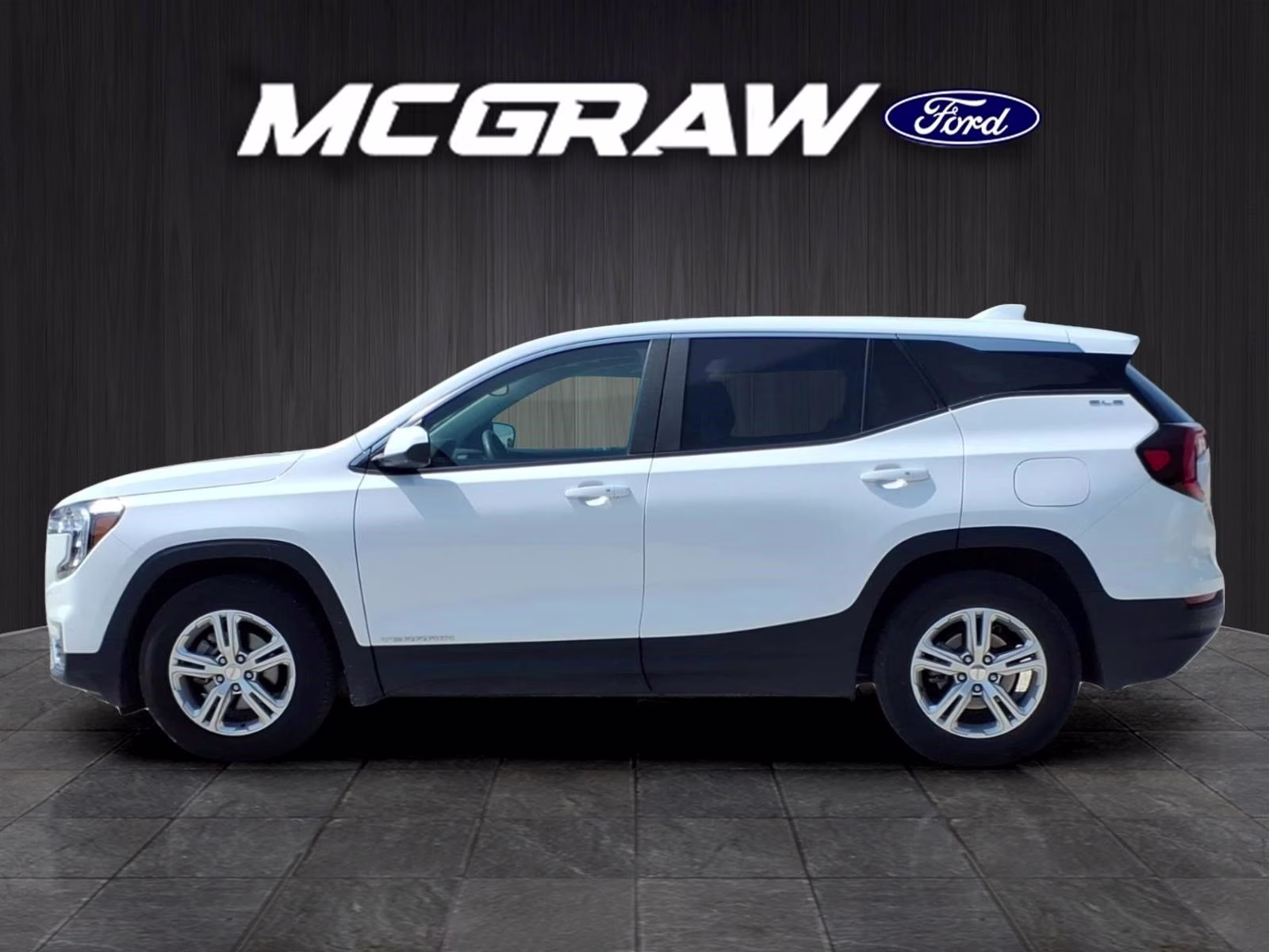 2024 Summit White GMC Terrain SLE FWD SUV