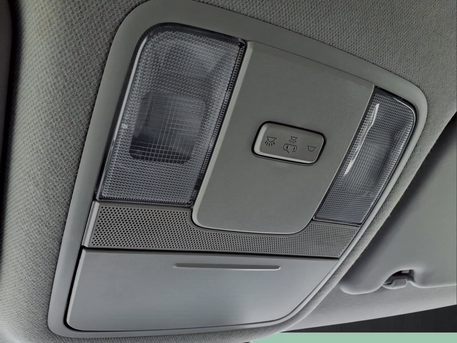 2024 Snow White Pearl Kia Soul LX FWD Hatchback