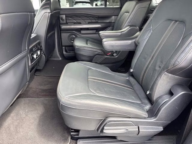 2023 Dark Matter Metallic Ford Expedition Max Platinum RWD SUV