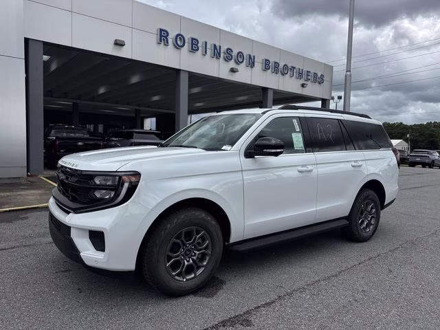 2026 Ford Expedition Active's photo