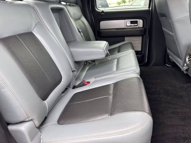 2011 White Platinum Clearcoat Metallic Ford F-150 Lariat Limited 4X4 Truck