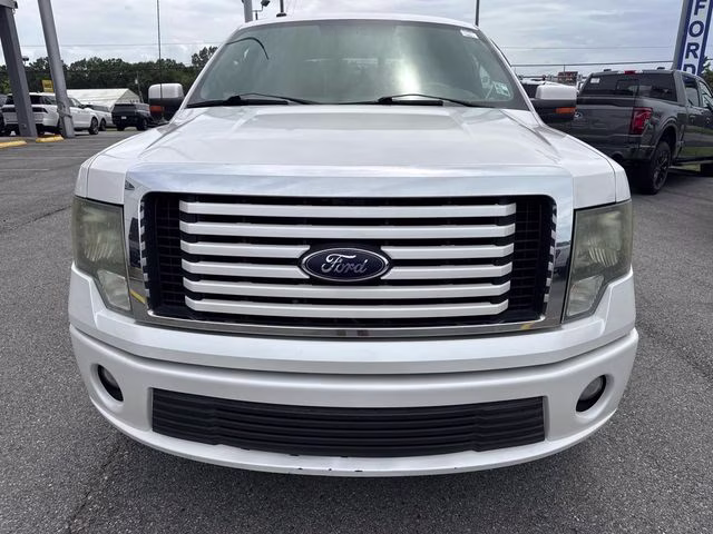2011 White Platinum Clearcoat Metallic Ford F-150 Lariat Limited 4X4 Truck
