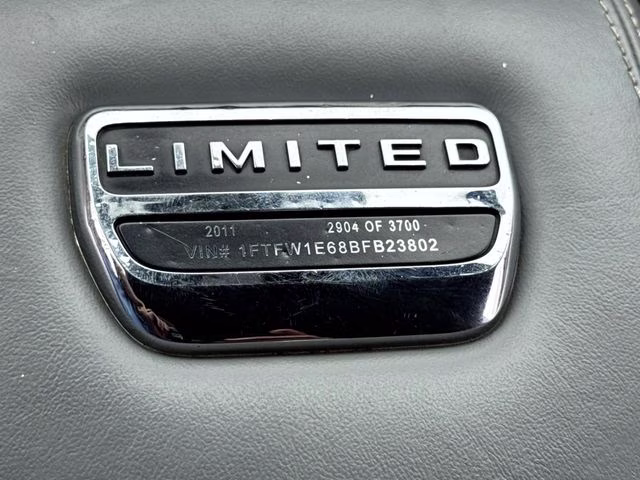 2011 White Platinum Clearcoat Metallic Ford F-150 Lariat Limited 4X4 Truck