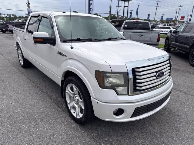 2011 White Platinum Clearcoat Metallic Ford F-150 Lariat Limited 4X4 Truck
