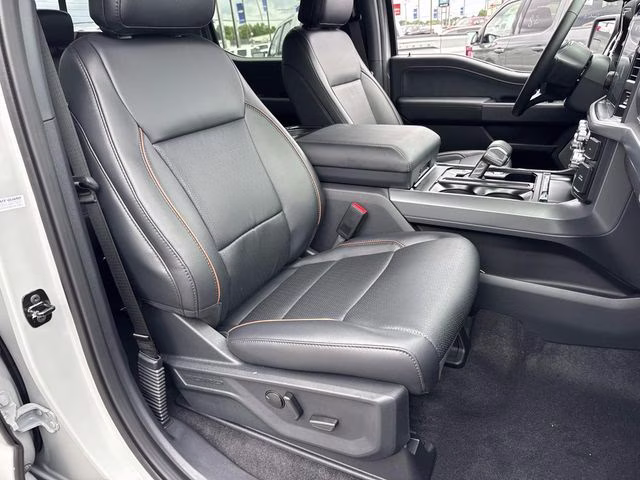 2026 Avalanche Ford F-150 Lariat 4X4 Truck