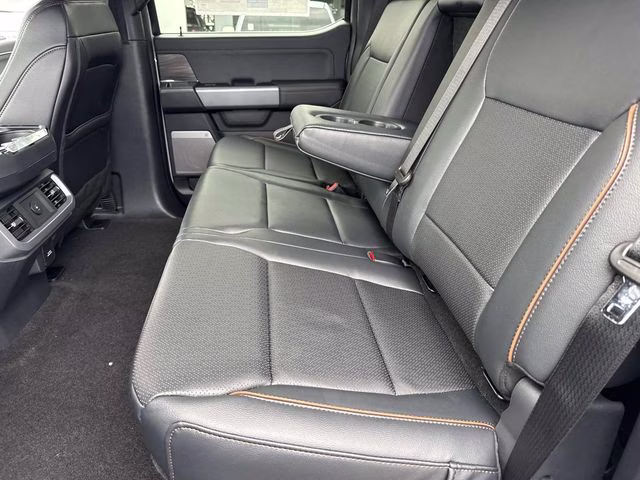 2026 Avalanche Ford F-150 Lariat 4X4 Truck
