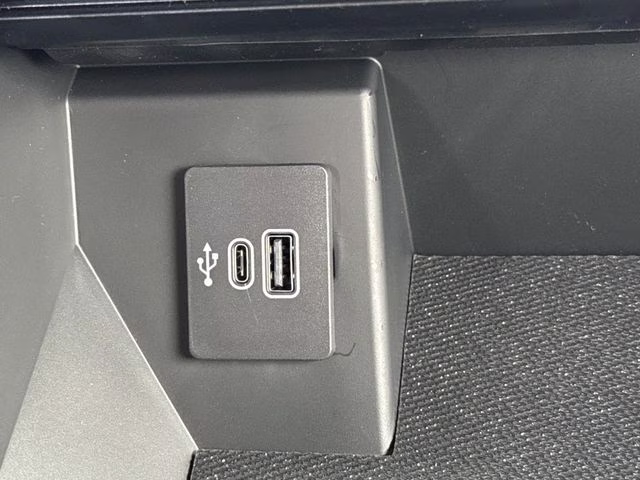 2026 Avalanche Ford F-150 Lariat 4X4 Truck