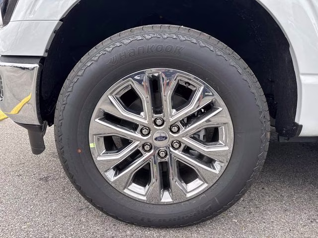 2026 Avalanche Ford F-150 Lariat 4X4 Truck
