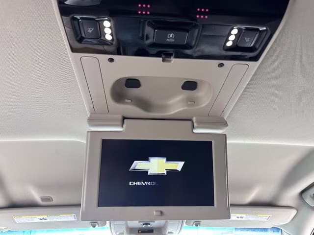 2020 Pearl Chevrolet Suburban LT RWD SUV