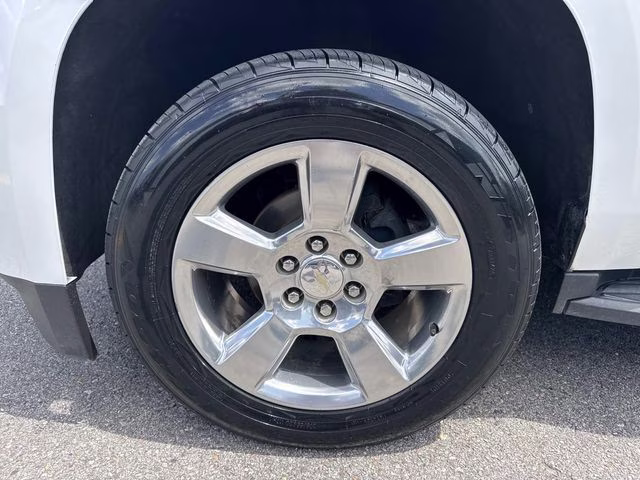 2020 Pearl Chevrolet Suburban LT RWD SUV