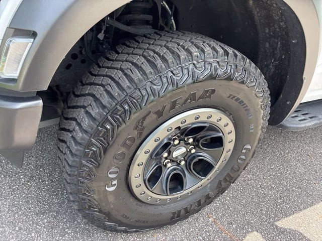 2022 Oxford White Ford F-150 Raptor 4X4 Truck