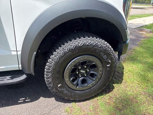 2022 Oxford White Ford F-150 Raptor 4X4 Truck