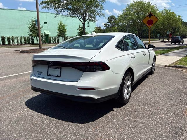 2023 Honda Accord LX FWD Sedan