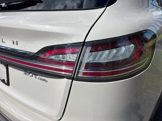 2020 Ceramic White Lincoln Nautilus Reserve AWD SUV
