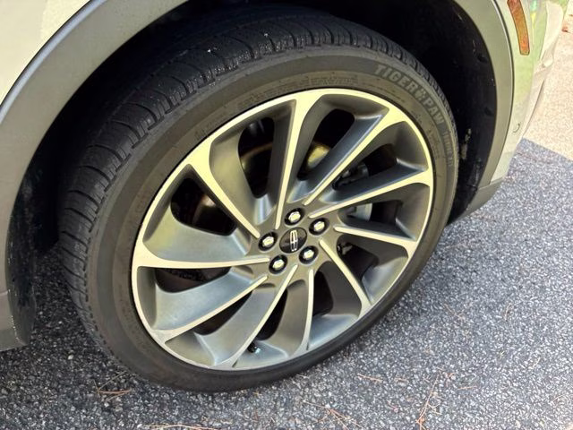 2020 Ceramic White Lincoln Nautilus Reserve AWD SUV