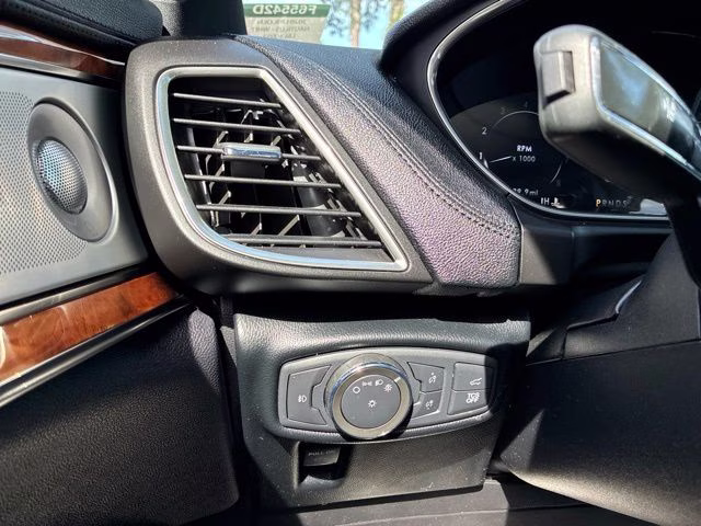 2020 Ceramic White Lincoln Nautilus Reserve AWD SUV