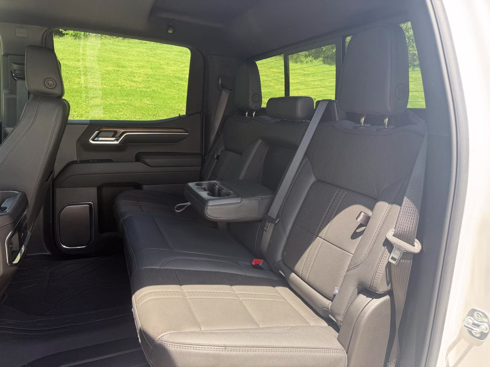2025 Iridescent Pearl Tricoat Chevrolet Silverado 1500 High Country 4X4 Truck