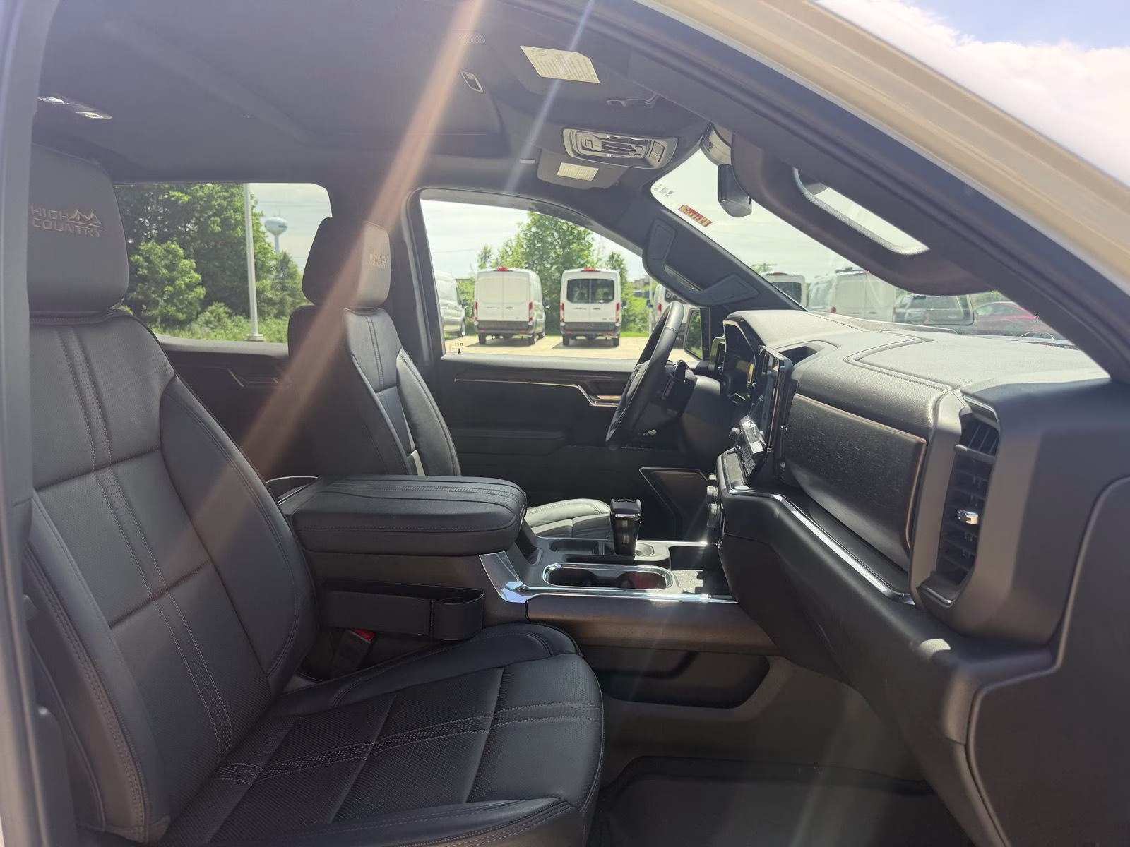 2025 Iridescent Pearl Tricoat Chevrolet Silverado 1500 High Country 4X4 Truck