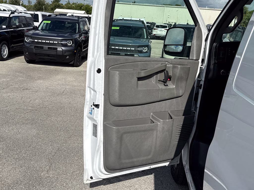 2017 Summit White Chevrolet Express 2500 Work Van RWD Van
