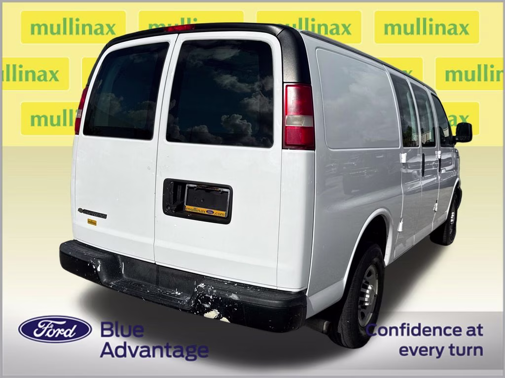 2017 Summit White Chevrolet Express 2500 Work Van RWD Van