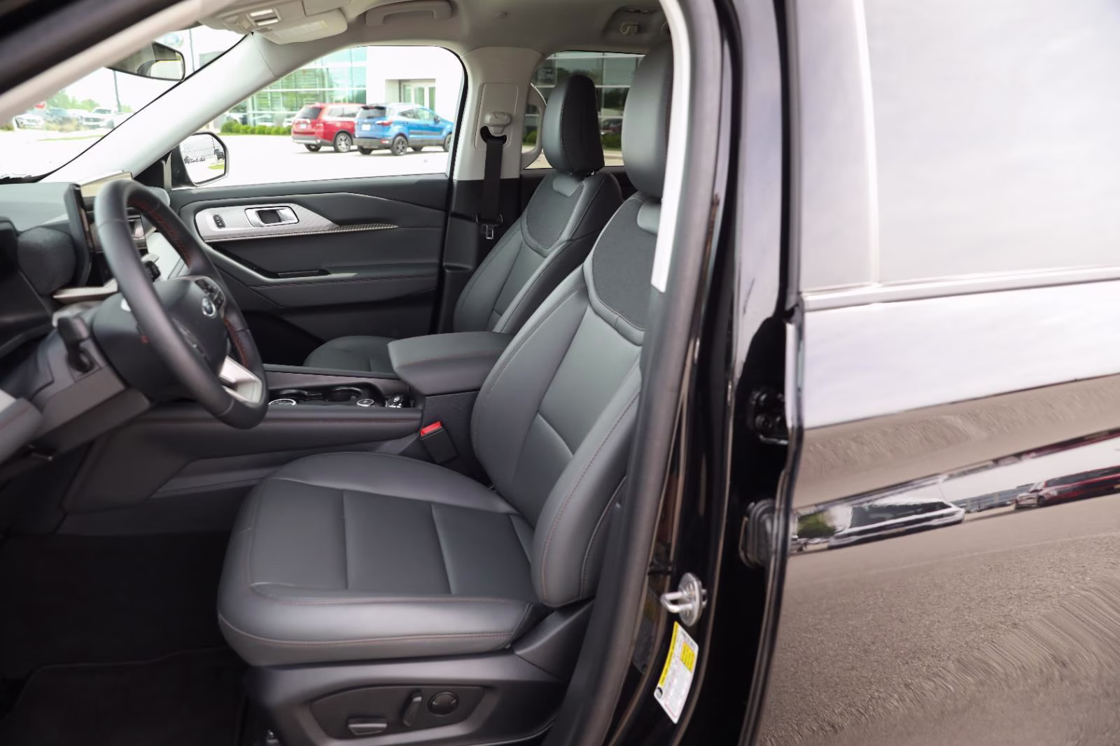 2025 Agate Black Ford Explorer Active 4X4 SUV
