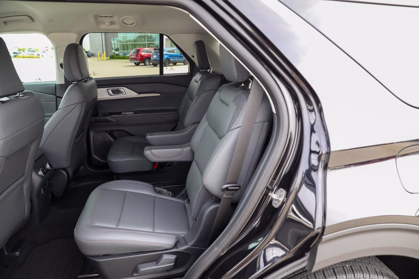 2025 Agate Black Ford Explorer Active 4X4 SUV