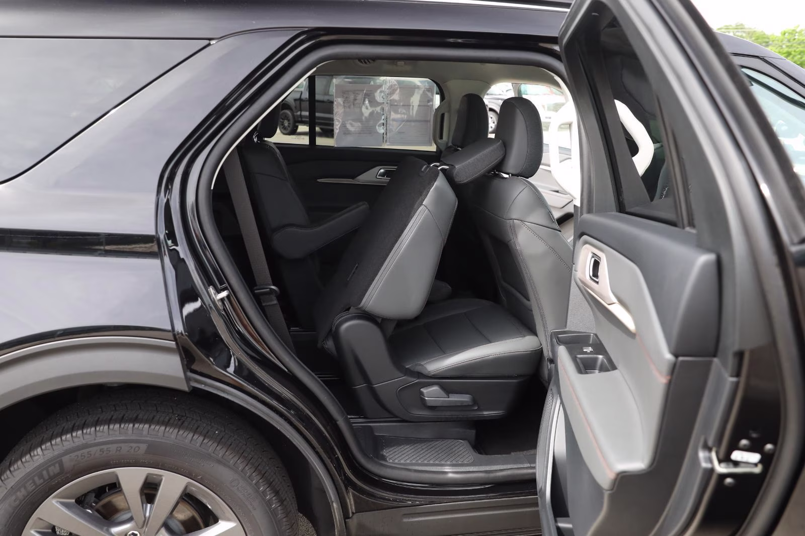 2025 Agate Black Ford Explorer Active 4X4 SUV