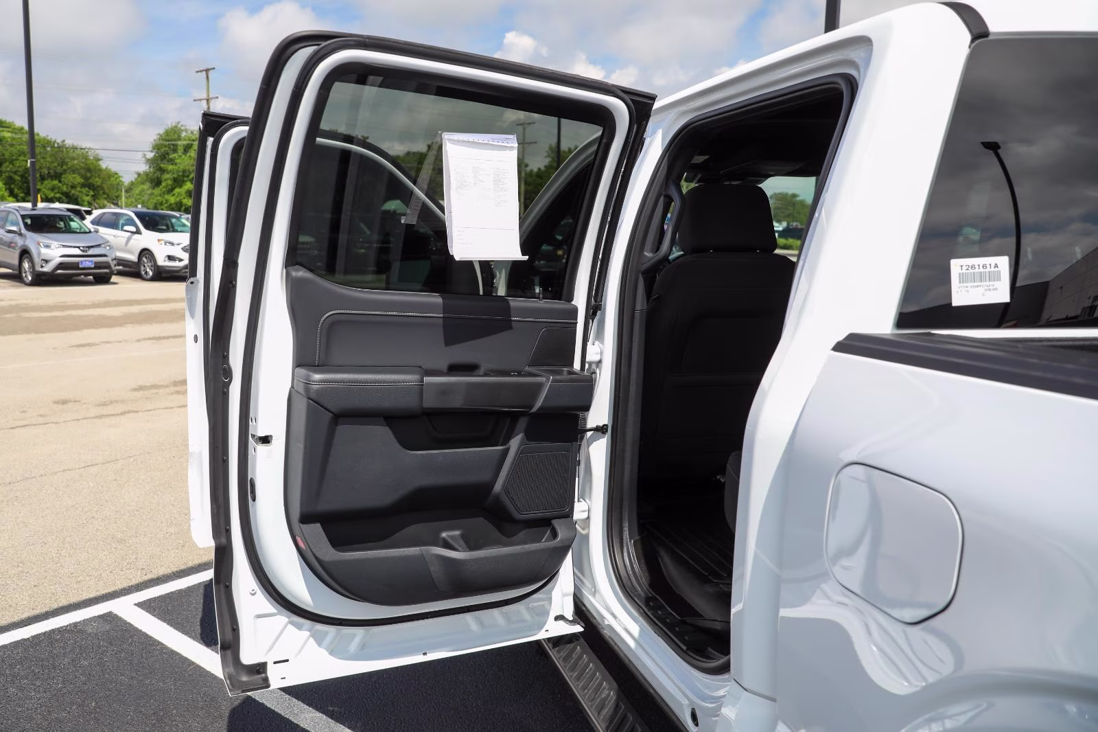 2023 Oxford White Ford F-150 XLT 4X4 Truck