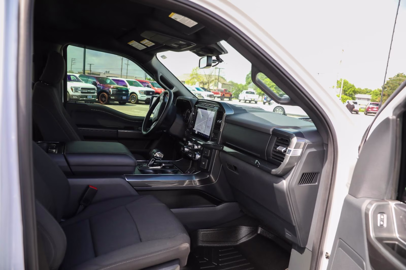 2023 Oxford White Ford F-150 XLT 4X4 Truck