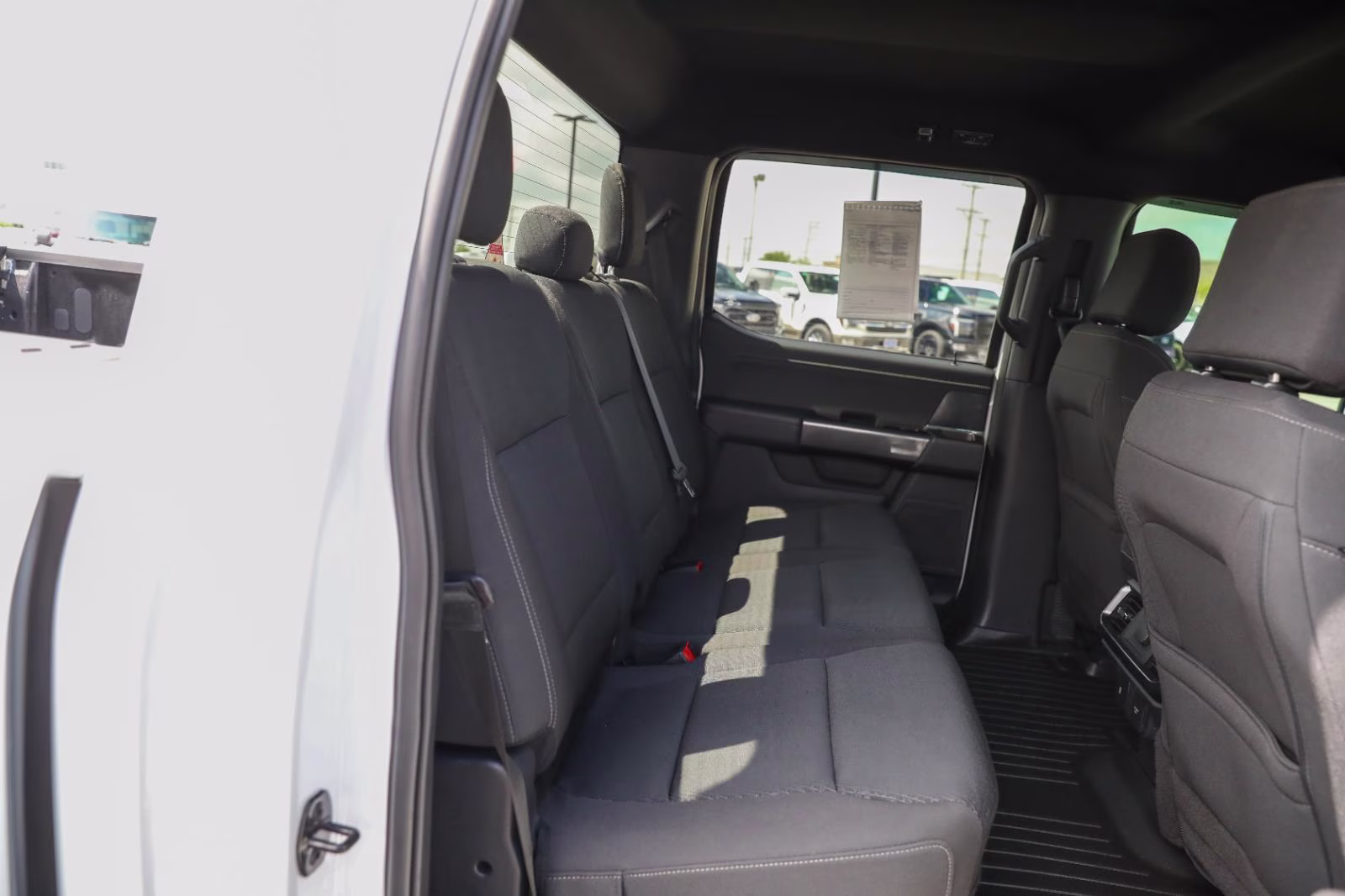 2023 Oxford White Ford F-150 XLT 4X4 Truck