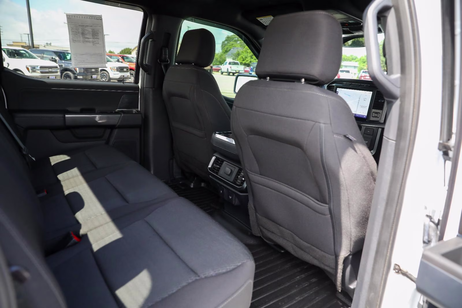 2023 Oxford White Ford F-150 XLT 4X4 Truck