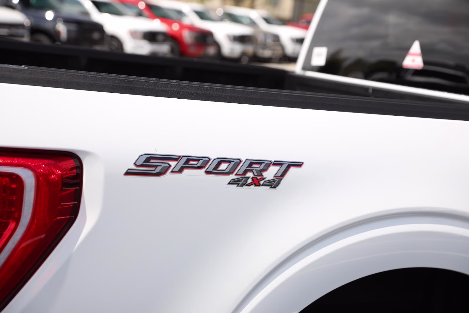 2023 Oxford White Ford F-150 XLT 4X4 Truck