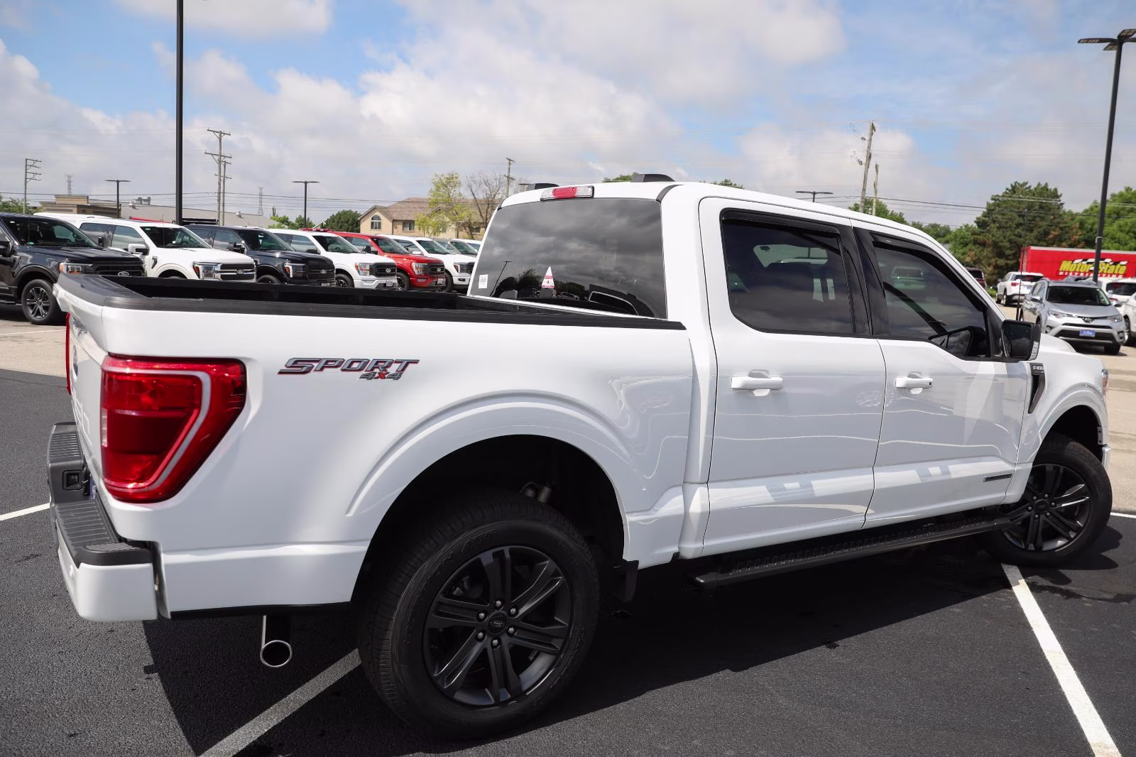 2023 Oxford White Ford F-150 XLT 4X4 Truck