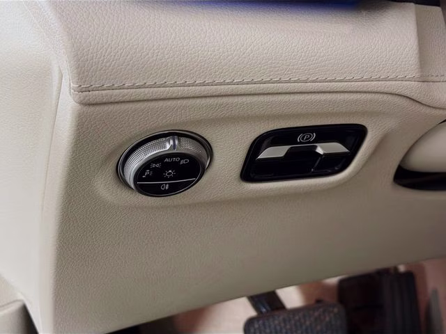 2023 Cirrus Silver Metallic Mercedes-Benz EQS 580 4MATIC AWD SUV