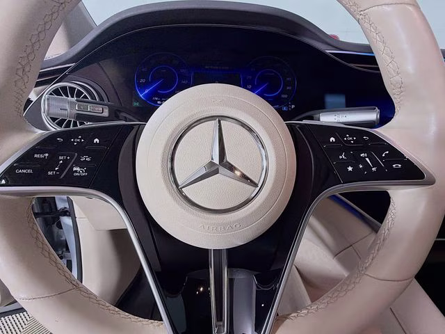 2023 Cirrus Silver Metallic Mercedes-Benz EQS 580 4MATIC AWD SUV