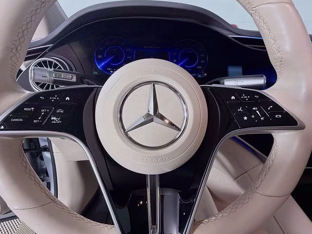 2023 Cirrus Silver Metallic Mercedes-Benz EQS 580 4MATIC AWD SUV