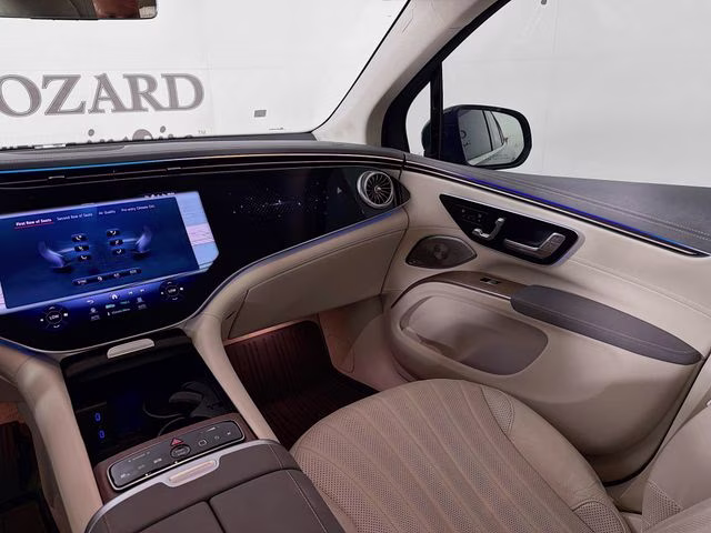 2023 Cirrus Silver Metallic Mercedes-Benz EQS 580 4MATIC AWD SUV