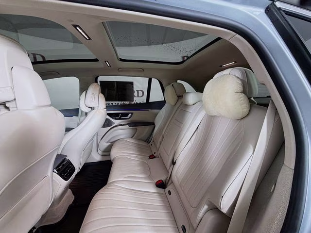 2023 Cirrus Silver Metallic Mercedes-Benz EQS 580 4MATIC AWD SUV