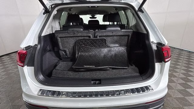 2023 Opal White Pearl Volkswagen Tiguan 2.0T SE FWD SUV