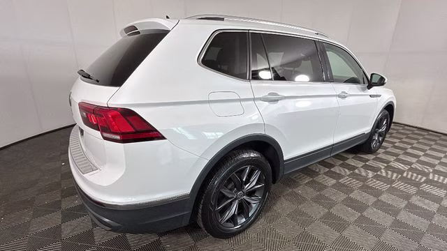 2023 Opal White Pearl Volkswagen Tiguan 2.0T SE FWD SUV