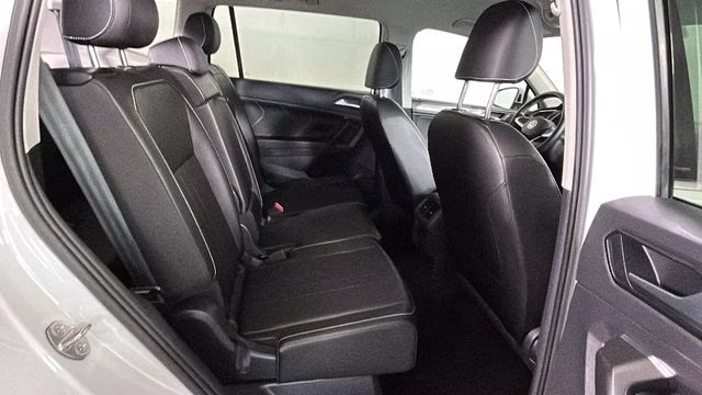 2023 Opal White Pearl Volkswagen Tiguan 2.0T SE FWD SUV