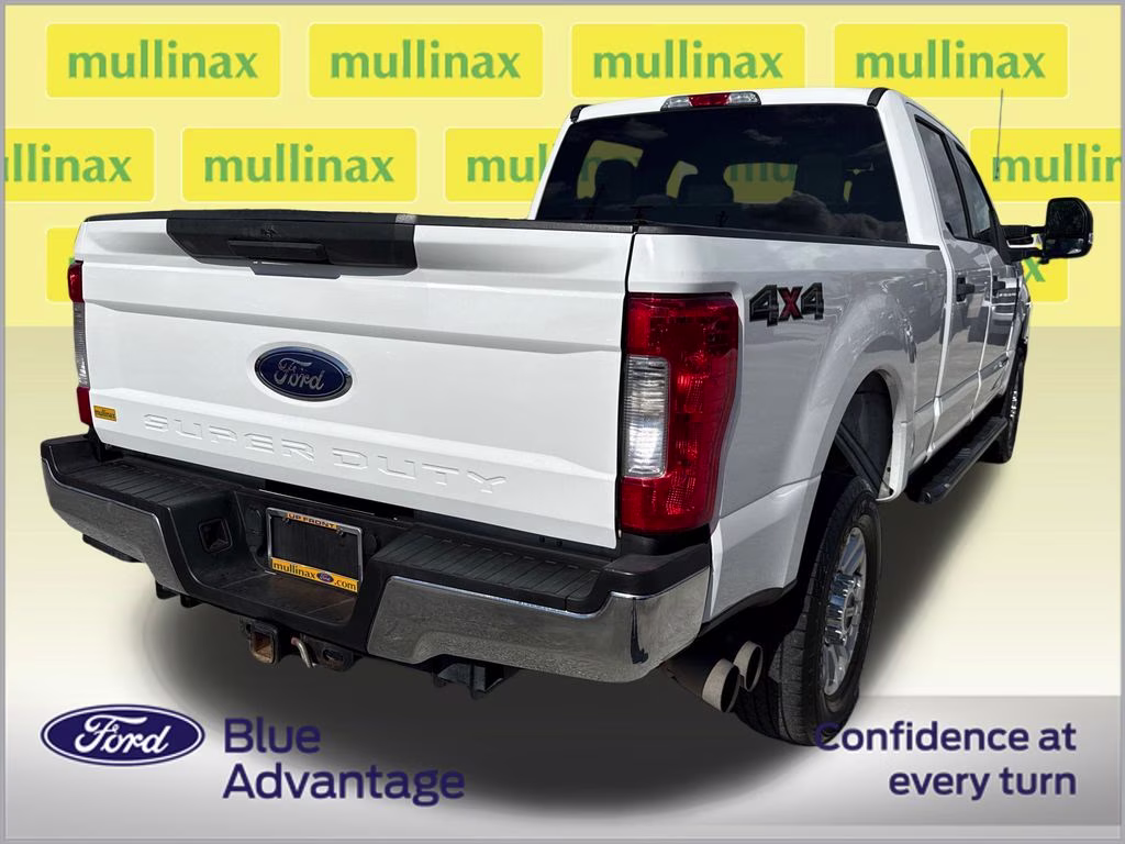 2018 Oxford White Ford Super Duty F-250 SRW XLT 4X4 Truck