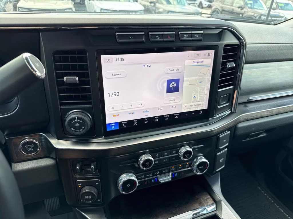 2023 Iconic Silver Metallic Ford Super Duty F-250 SRW Lariat 4X4 Truck