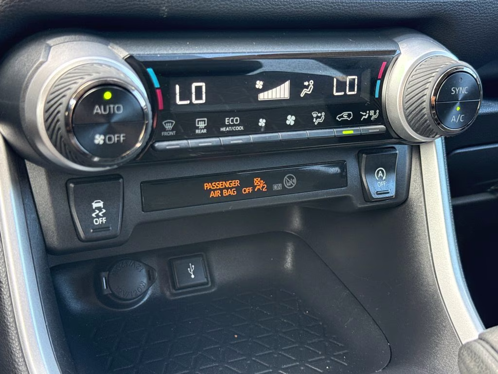2022 Midnight Black Metallic Toyota RAV4 XLE FWD SUV