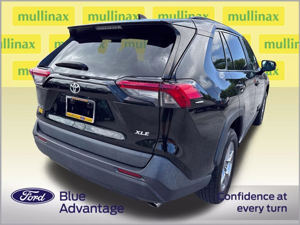 2022 Midnight Black Metallic Toyota RAV4 XLE FWD SUV