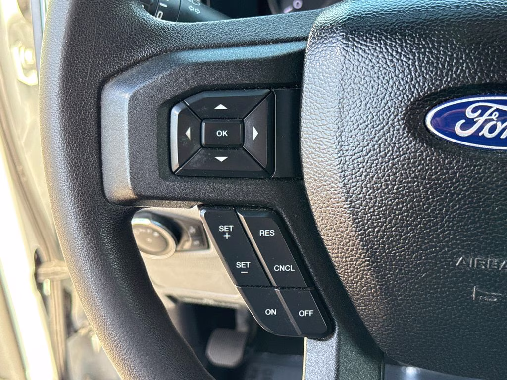 2018 Oxford White Ford Super Duty F-250 SRW XLT 4X4 Truck
