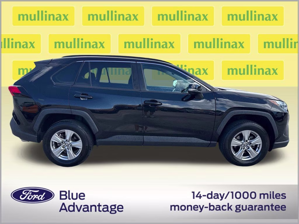 2022 Midnight Black Metallic Toyota RAV4 XLE FWD SUV